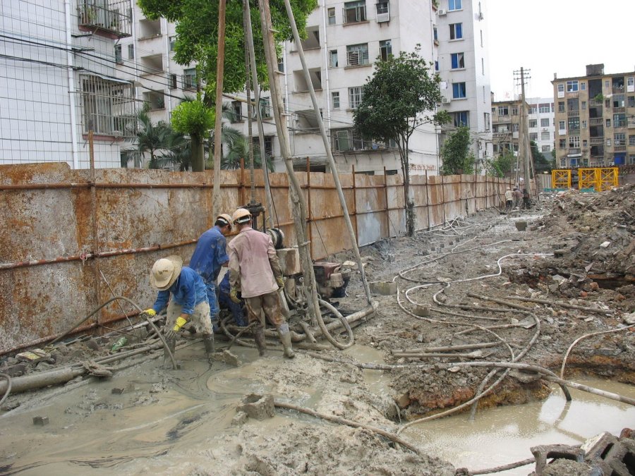 广西南风机械厂地基注浆加固.jpg